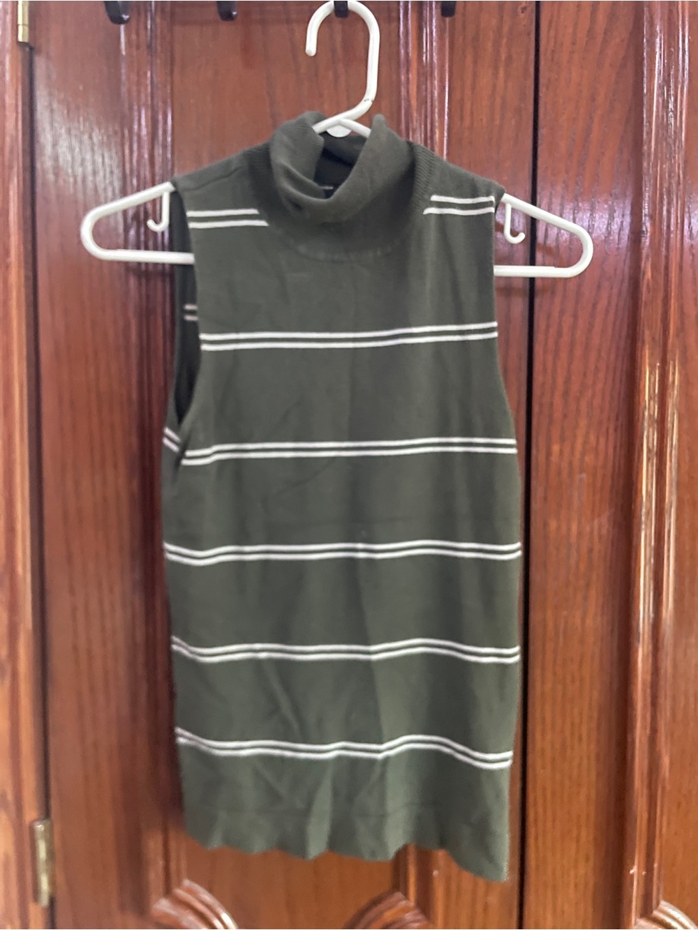 H&M Olive Green Sleeveless Turtleneck Sweater with White Stripes
